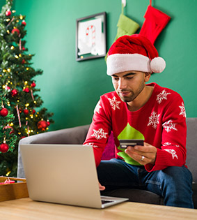 man online shopping with credit card